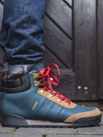 Chaussures de randonnée Adidas Taille 11 Bleu marine, Rouge et Beige