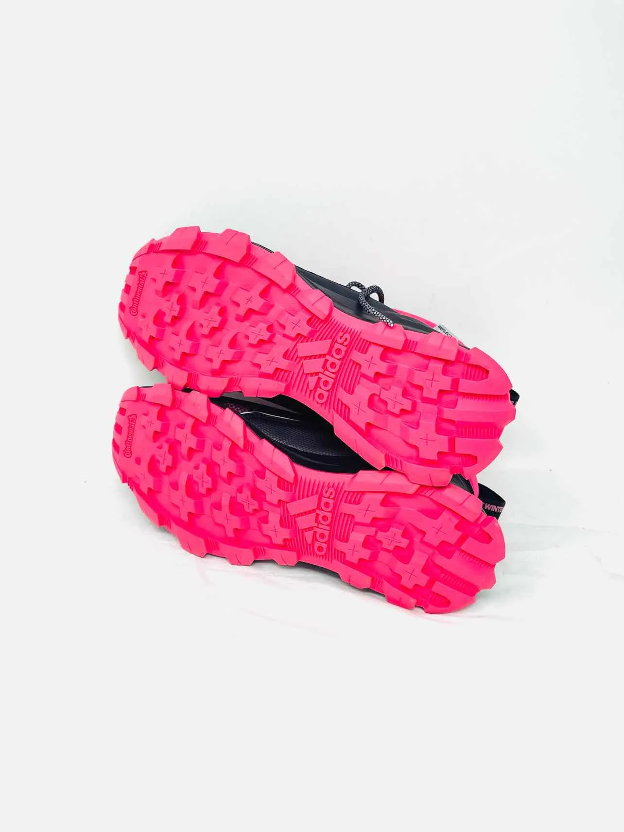 Chaussures de sport Adidas Taille 6 Noires/Roses à lacets texturées