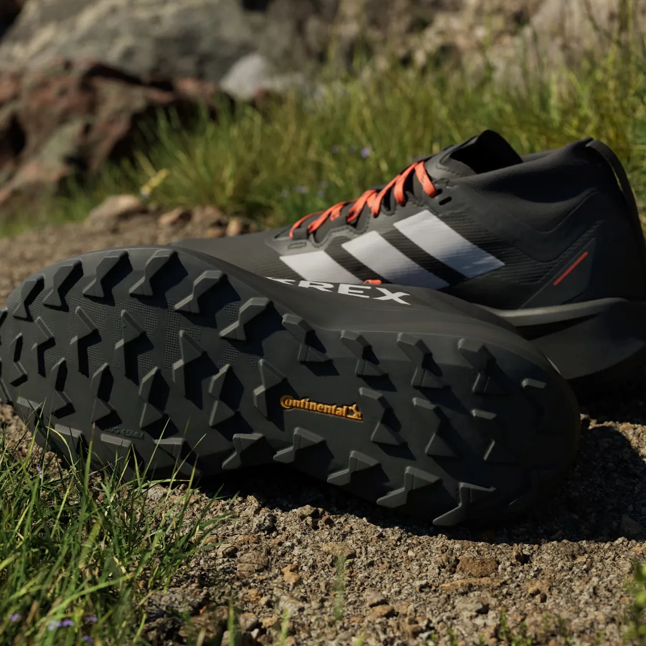 Adidas Terrex Agravic GTX Chaussure de Trail Noir Fondamental / Gris / Orange Semi Impact