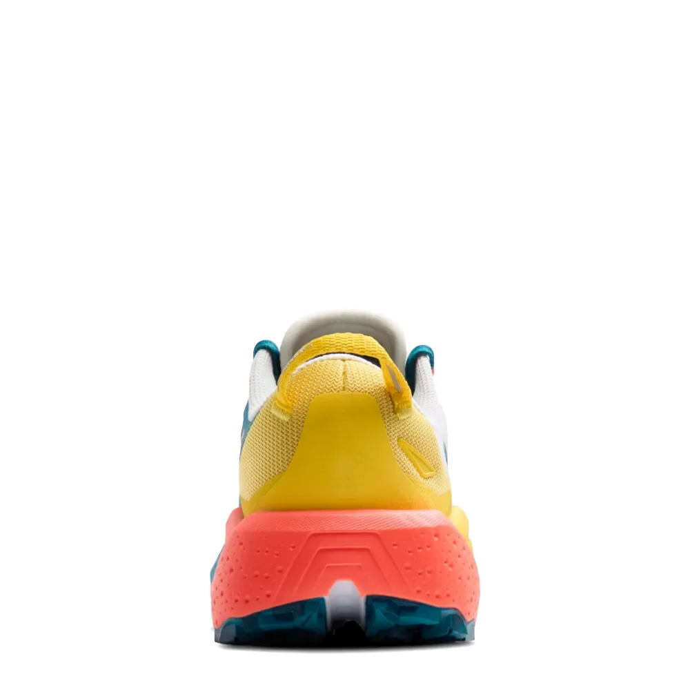 Brooks Women's Caldera 8 Sneaker en Bleu Nuancé/Coing/Flamme
