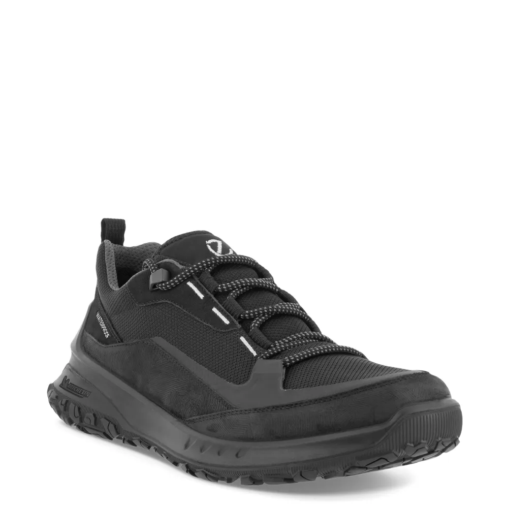 Chaussure basses imperméables ULT-TRN pour hommes en noir