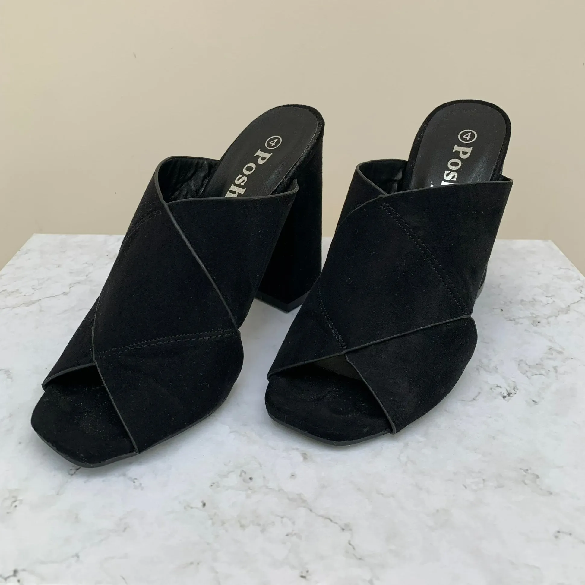 Footworks Mule à Talon Haut avec Lanières Croisées