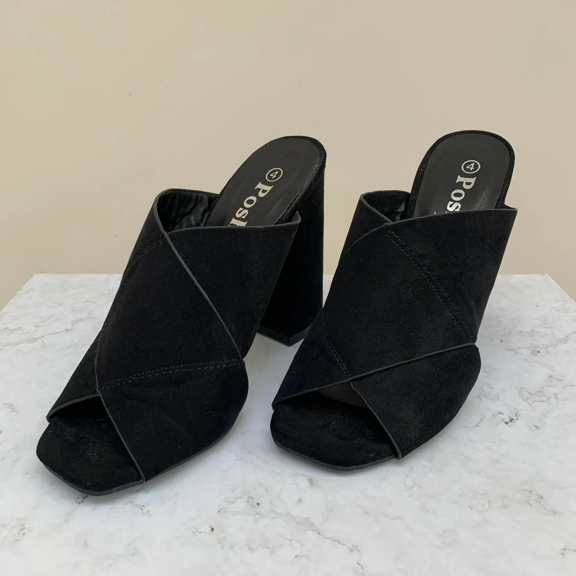 Footworks Mule à Talon Haut avec Lanières Croisées