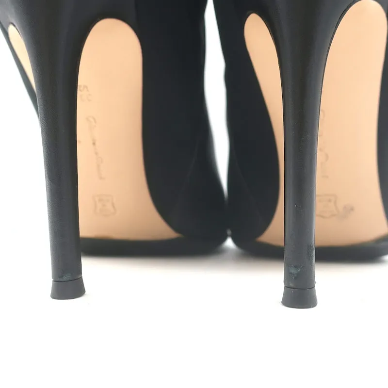 Bottes cheville à boucle Gianvito Rossi en cuir noir et mesh taille 38.5