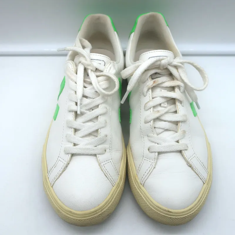 VEJA Esplar Logo Sneakers Basses en Cuir Blanc et Vert Absinthe Taille 38