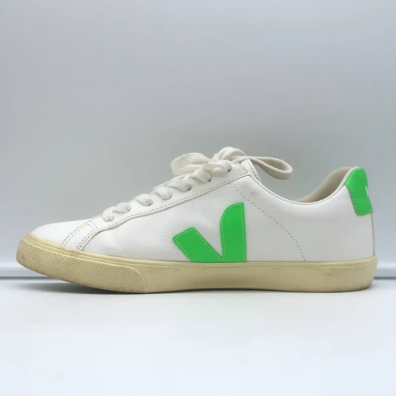 VEJA Esplar Logo Sneakers Basses en Cuir Blanc et Vert Absinthe Taille 38